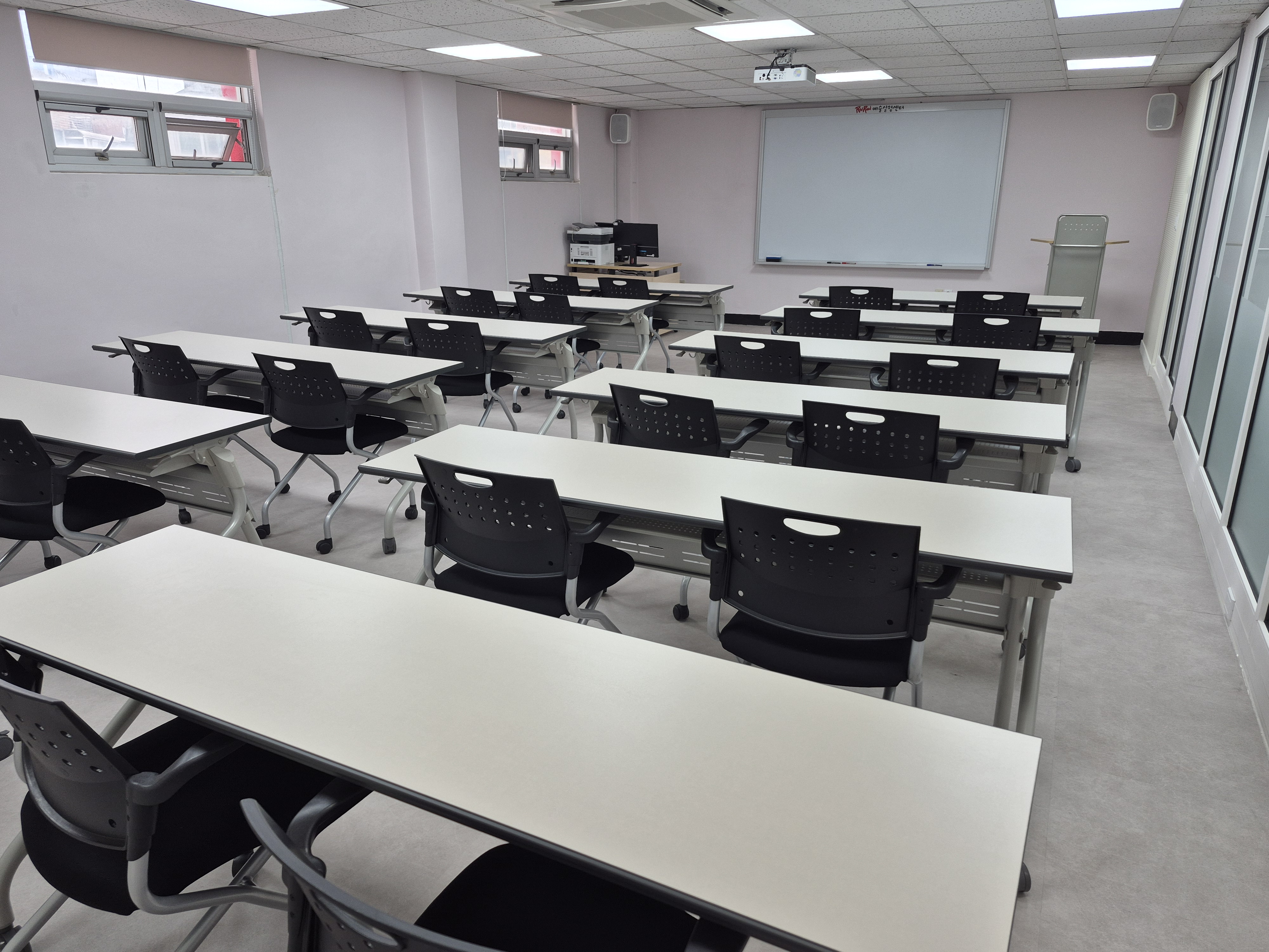 레드로드예술실험센터 (제1강의실)