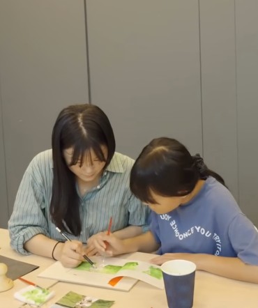 문화실험공간 호수 [전시 연계 교육] 임수진 작가의 "목판화로 그리는 가족사진"