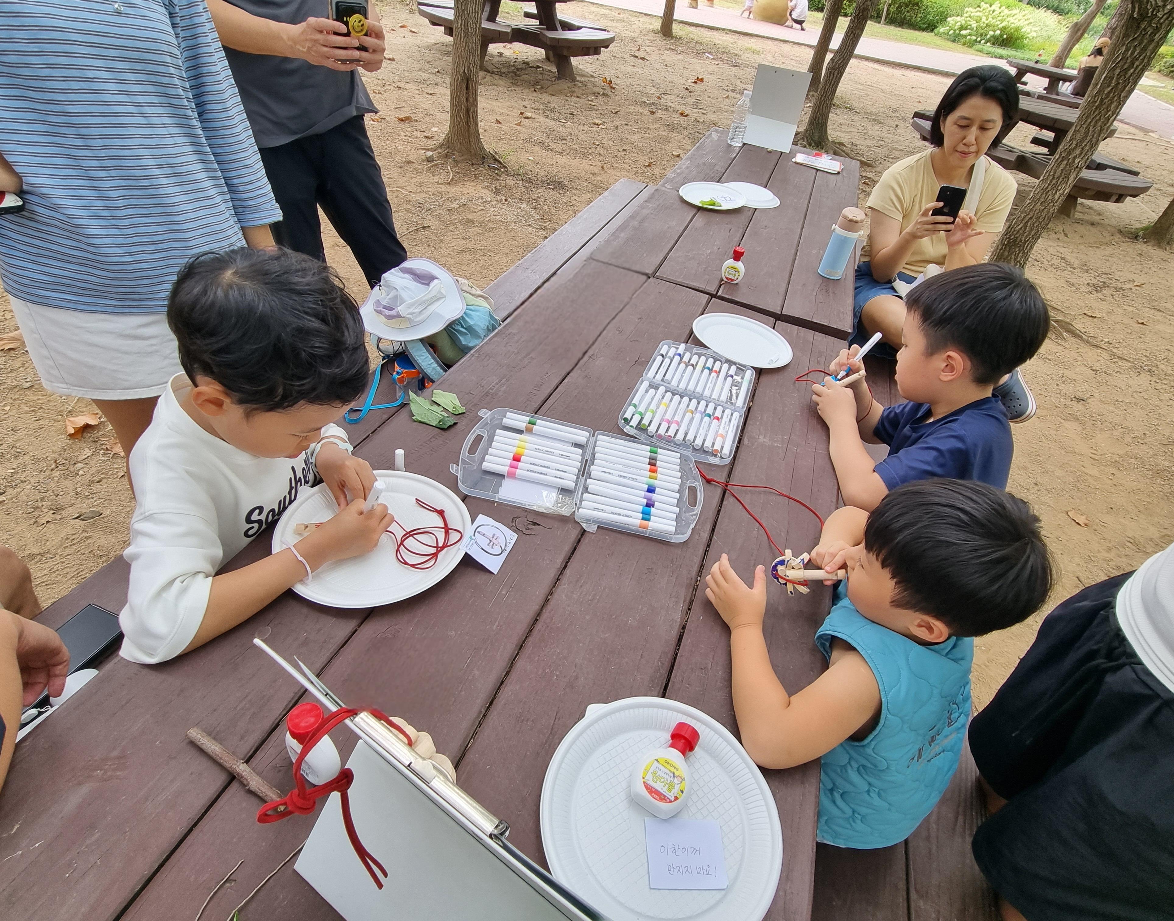 (토)나무 한 조각, 숲 한 소리(가족)