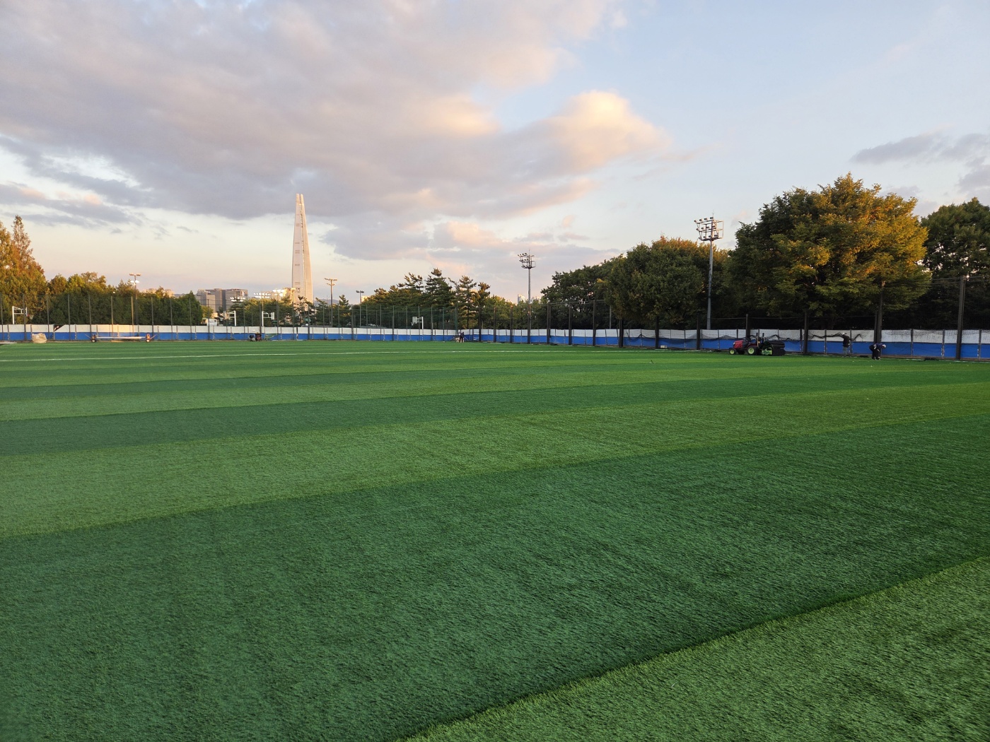 2026년 인조잔디 축구장1-뚝섬한강공원 (잠실대교 방향)